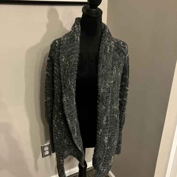 Express size xsmall grey and white chunky knit cardigan. - Picture 1 of 2